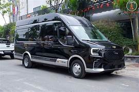 10 Seater Urbania