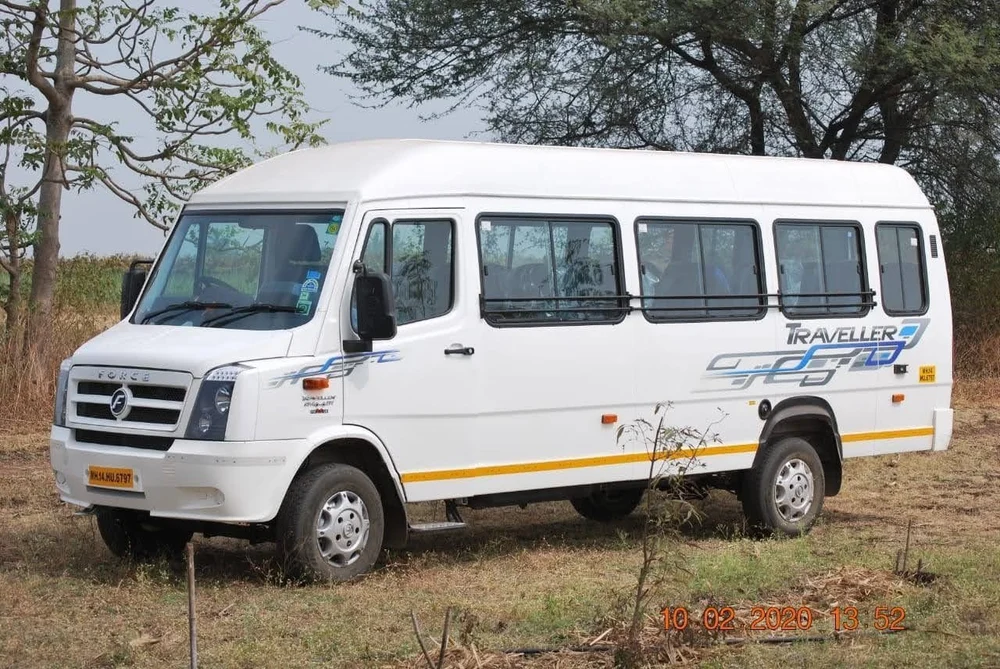 20 Seater Tempo Traveler